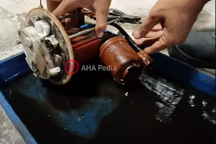 otomotif, viral, mesin, Pertamina, kendaraan bermotor, bahan bakar minyak (BBM), Ahli Klaim Filter Mobil Kotor Bukan karena RON BBM, Ini Penjelasannya