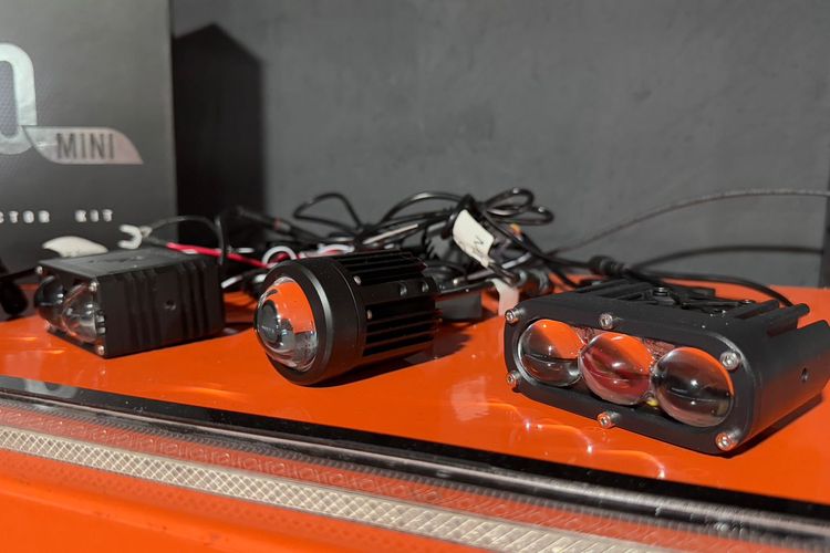 mobil modern, lampu Bi-LED, pemasangan lampu, Yomin Sugianto, Standar Pemasangan Bi-LED Bukan Sekadar Terang di Jalan
