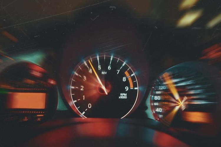 mobil matik, kampas kopling mobil matik, Cara memeriksa kampas kopling mobil matik, Begini Cara Memastikan Kampas Kopling Mobil Matik Masih Layak Pakai