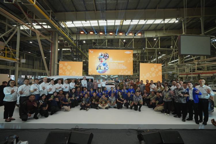 Wuling Motors, Cikarang, pabrik mobil, wuling motor indonesia, pabrik Wuling, Produksi Pabrik Mobil Wuling di Cikarang Tembus 167.000 Unit