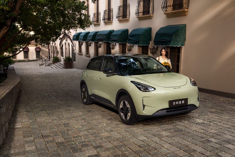 penjualan kendaraan listrik, mobil listrik, pertumbuhan kendaraan listrik, pasar EV, Pasar Mobil Listrik Global Capai 10,7 Juta Unit di 2025