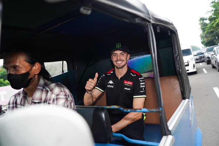MotoGP, Franco Morbidelli, Fabio Di Giannantonio, VR46 Racing Team, Ketika Pebalap VR46 Racing Team Naik Bajaj dan MRT di Jakarta
