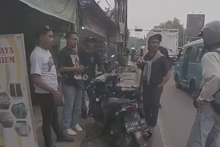 Mata Elang, debt collector, penarikan kendaraan, aturan hukum, debt collector legal atau ilegal, Penarikan Motor oleh Mata Elang: Legal atau Ilegal?