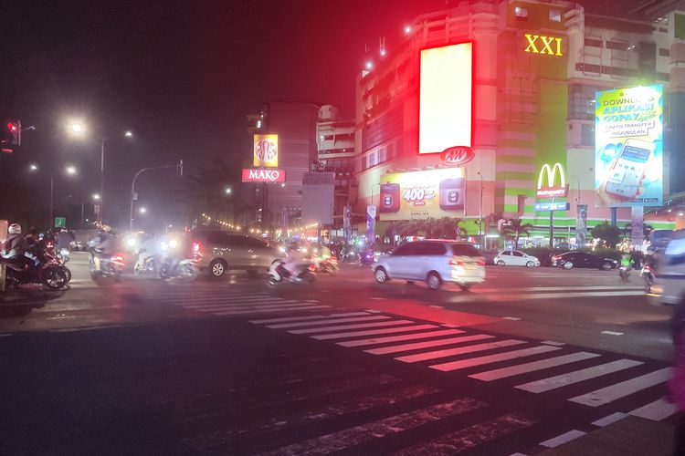 kecelakaan lalu lintas, etika berkendara, Etika masuk persimpangan Jalan, Pengendara Wajib Menurunkan Kecepatan di Persimpangan