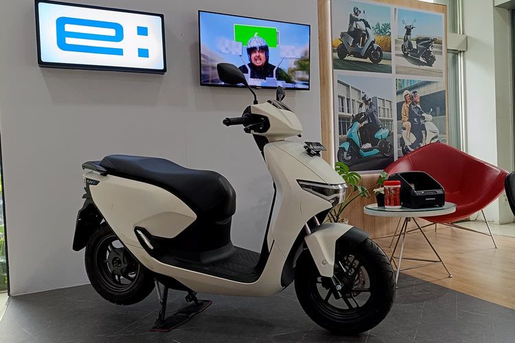 Diskon motor listrik, diskon motor listrik, Honda cuv e:, GIIAS 2025, diskon motor listrik honda, Diskon Besar Motor Listrik Honda CUV e: Resmi Berakhir