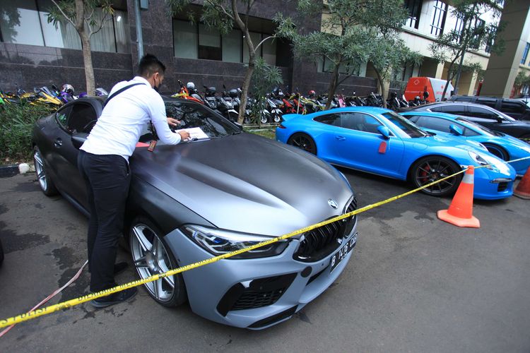 Porsche, lamborghini, mobil mewah, Lelang Negara, Doni Salmanan, Mobil Mewah Doni Salmanan Dilelang, Lamborghini Hingga Porsche