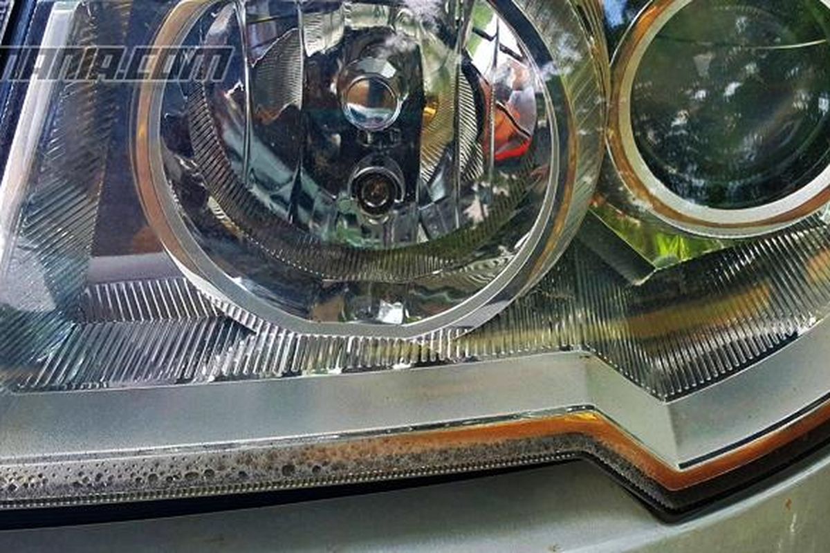 embun headlamp, kondensasi lampu, solusi lampu berembun, perawatan headlamp, Mengatasi Embun di Headlamp Mobil: Solusi Praktis