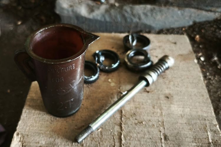 sokbreker, Shockbreaker motor, perbaikan shock motor, Shock motor bocor, shock motor rusak, Ini Beda Perbaikan Sok Motor Bagian Depan dan Belakang