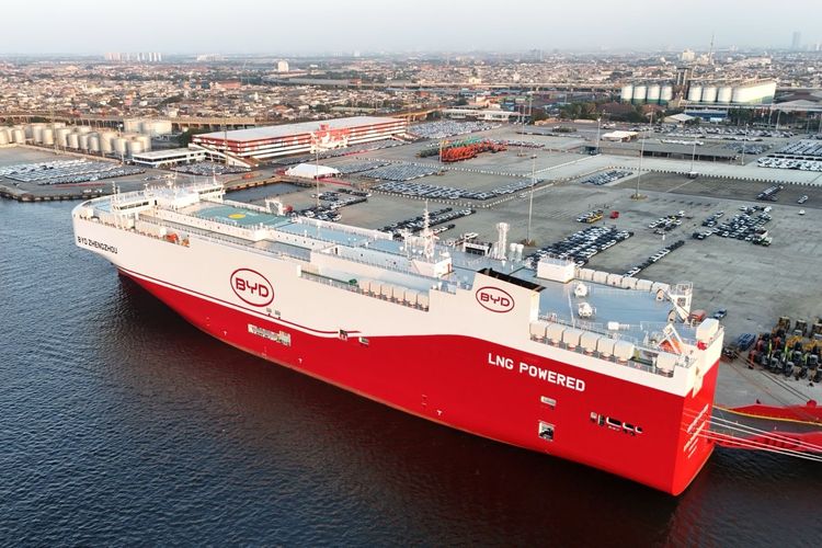 mobil bekas, Mobil honda, Populer Otomotif, artikel terpopuler, penipuan segitiga, BYD Dolphin, review pengguna, Mazda CX-3 Kuro, insentif impor mobil listrik, Pemerintah Raup Triliunan, Mitos Kaki-kaki Honda