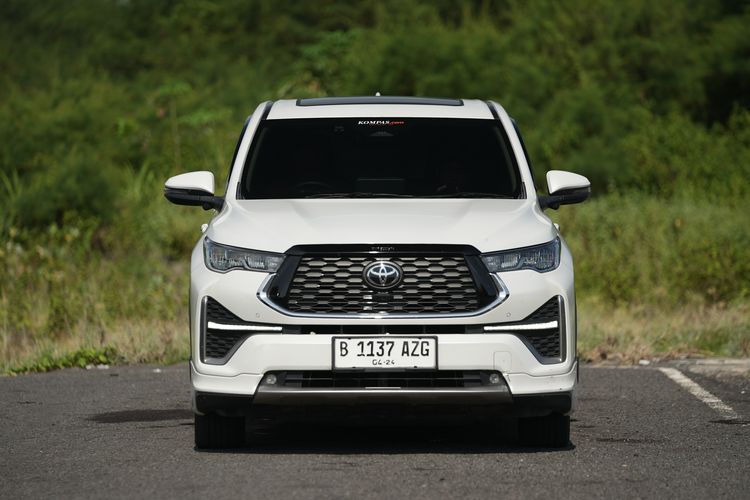 Destinator, Innova Zenix, Mitsubishi Destinator, Toyota Kijang Innova Zenix, Komparasi, Adu Spek Mesin Mitsubishi Destinator dan Toyota Kijang Innova Zenix