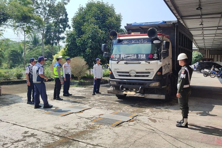 Kemenhub, angkutan barang, kendaraan, ODOL, pemerintah, muatan berlebih, Pemerintah, Polri, dan KNKT Satu Suara Berantas ODOL