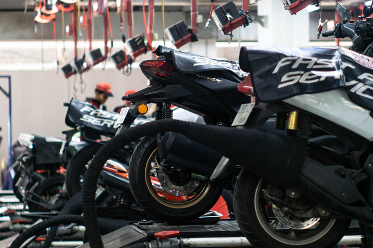 motor matik, performa motor, kaki-kaki, Tarikan Motor, saringan udara, Throttle body, perawatan rutin, 3 Tips Bikin Tarikan Motor Matik Tetap Ringan dan Bertenaga