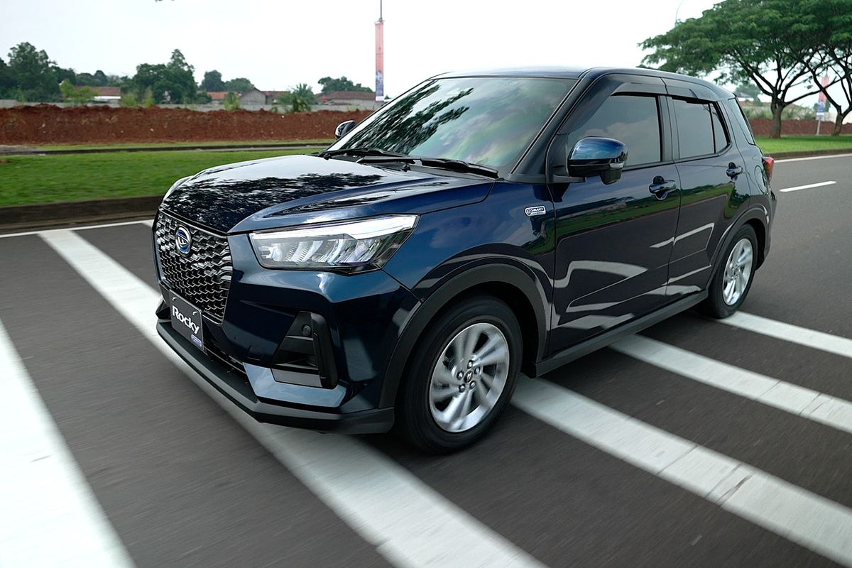 Perdana Jajal Daihatsu Rocky Hybrid, Galak di Putaran Bawah