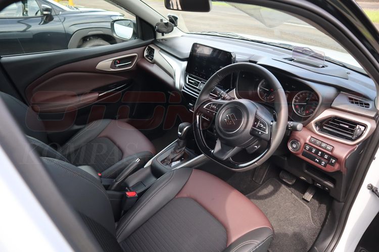 Suzuki, Fronx, desain, fitur, eksterior, berkendara, Fitur, interior, Eksterior, Intip Fitur Menarik di Balik Kabin Suzuki Fronx