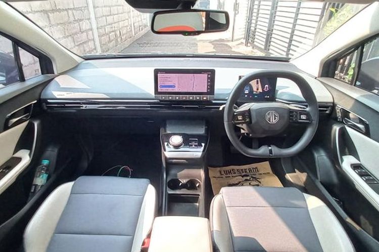 MG4 EV, mobil listrik, Jakarta, pengalaman berkendara, Diva Cerita: Kenyamanan dan Kekurangan MG4 EV di Jalanan Jakarta