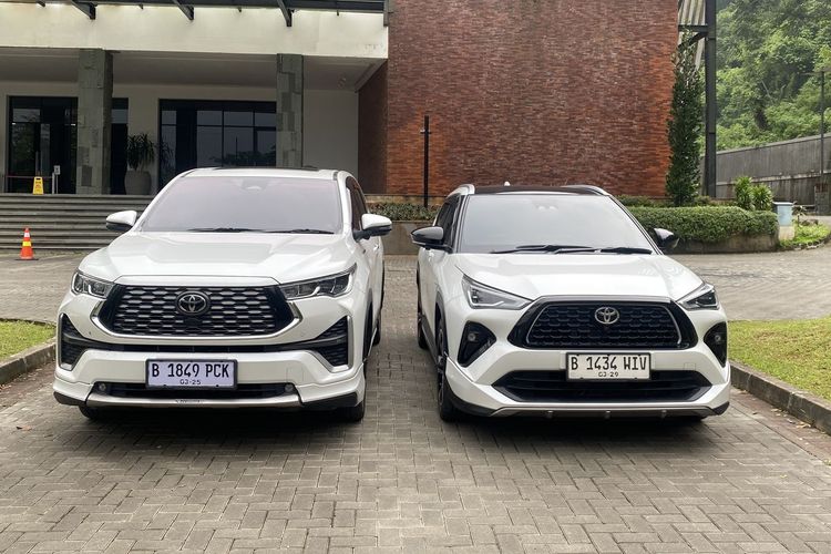 mobil listrik, tarif tol, debt collector, Populer Otomotif, artikel terpopuler, biaya mudik, diskon 20 Persen, arus mudik Lebaran, Mobil hybrid Toyota, [POPULER OTOMOTIF] Asosiasi Jasa Penagihan Klarifikasi Soal Peran Debt Collector | Sekitar 5.000 Kendaraan Masuk Jateng Via Tol Cikatama | Kenapa Mobil Hybrid Toyota Laku Keras di Pasaran?