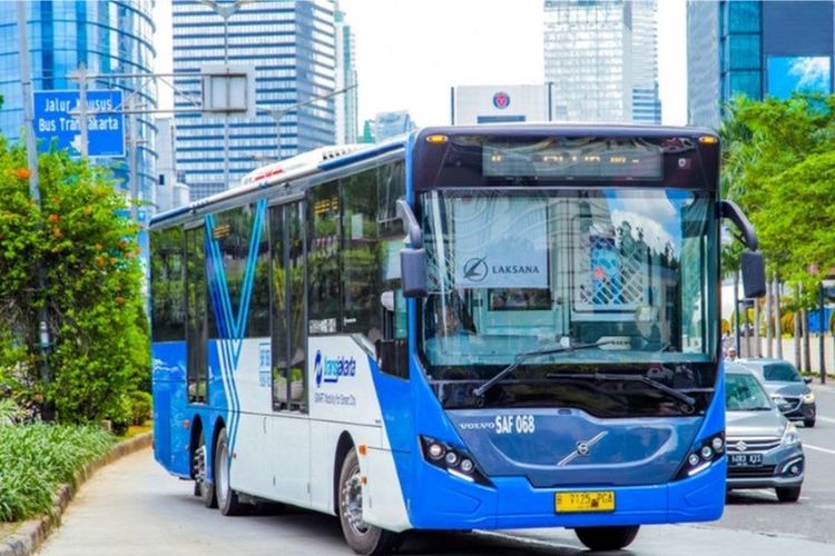 kendaraan pribadi, angkutan umum Jakarta, Transportasi publik, Muhammad Akbar, Tingkat Penggunaan Angkutan Umum di Jakarta Hanya 18,86%