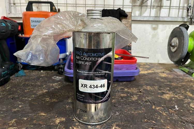 Oli Kompresor, Mobil Listrik, mobil listrik, oli kompresor, Oli kompresor, mobil konvensional, refrigeran R134a, Mobil Konvensional, Oli Kompresor AC: Mobil Listrik vs Mobil Konvensional