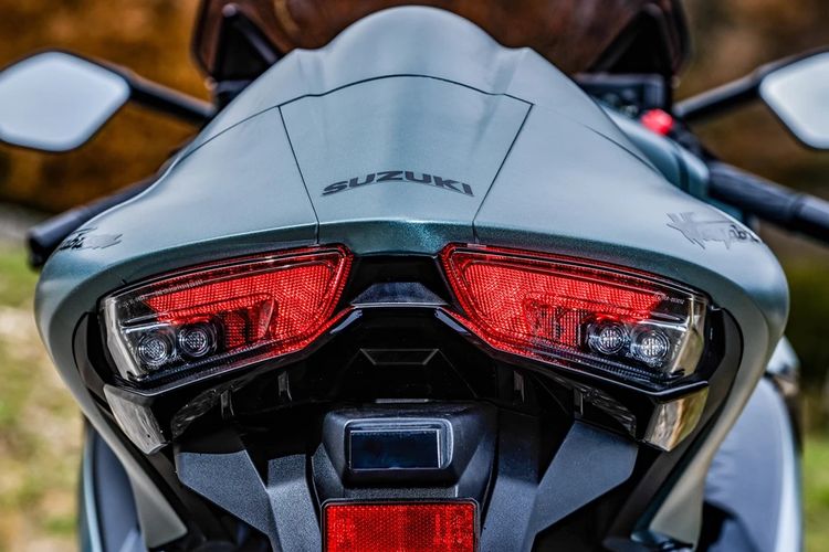 suzuki motor, hayabusa, Suzuki Hayabusa, suzuki hayabusa 2025, Suzuki Hayabusa 2025: Legenda Kecepatan yang Masih Brutal