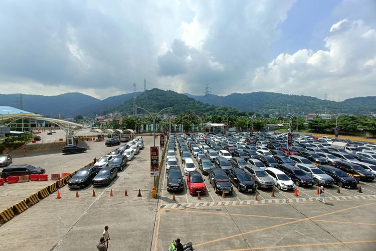 Kepolisian, pelabuhan merak, Delaying System, Arus mudik, Mudik ke Sumatera, Pahami Indikator Diberlakukannya Delaying System