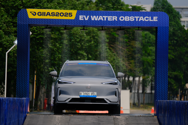 GIIAS 2025, test drive, Test Drive, pameran otomotif, Test Drive Ragam Mobil Baru di GIIAS 2025, Cek Lokasi dan Syaratnya