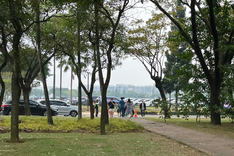 ICE BSD, area parkir, ICE BSD City, parkir mobil, ice bsd city, GIIAS 2025, Macet di ICE BSD Saat GIIAS 2025, Pengunjung Sulit Dapat Parkir