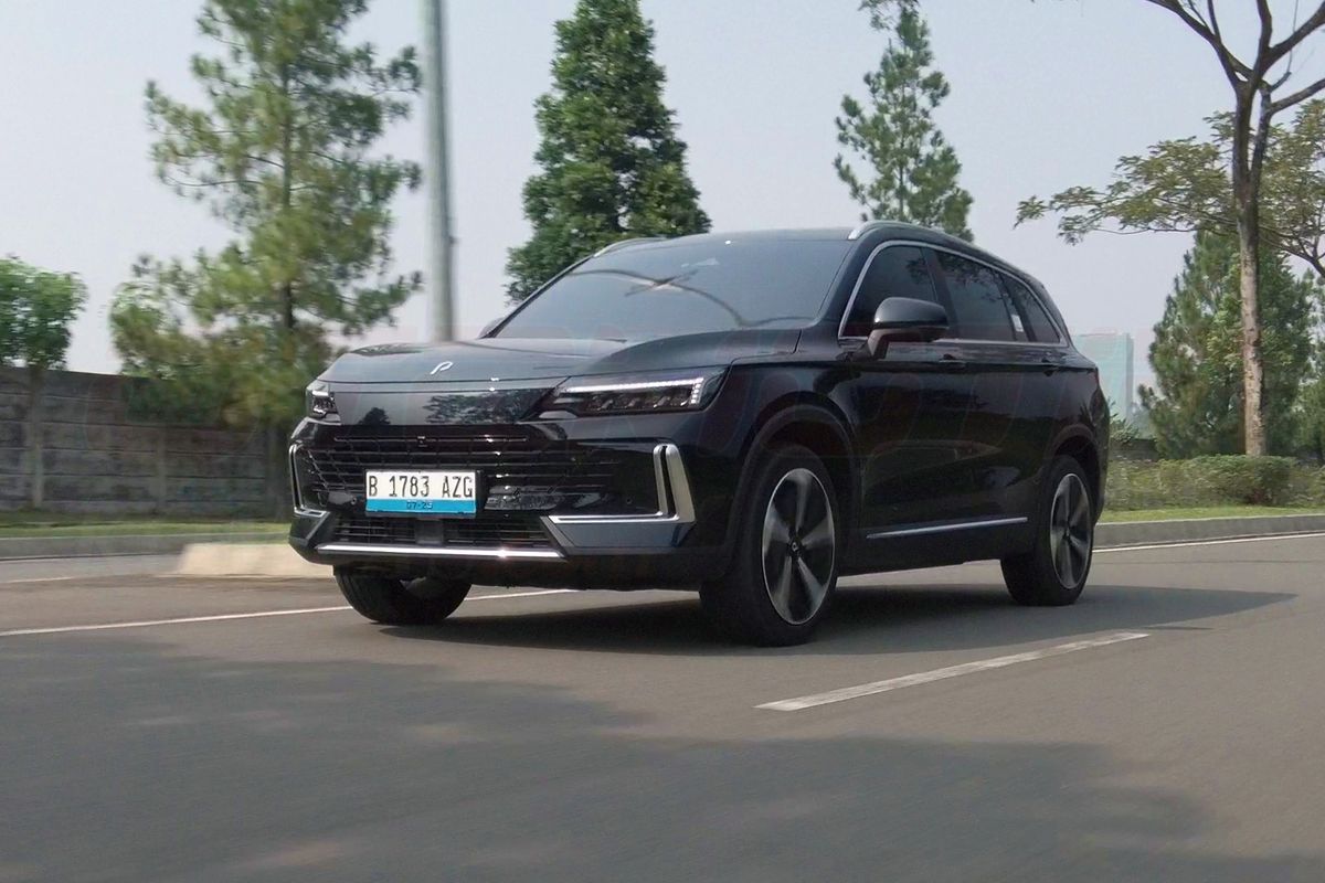 Mengungkap Fitur Mewah Polytron G3+: Mobil Listrik Terbaru