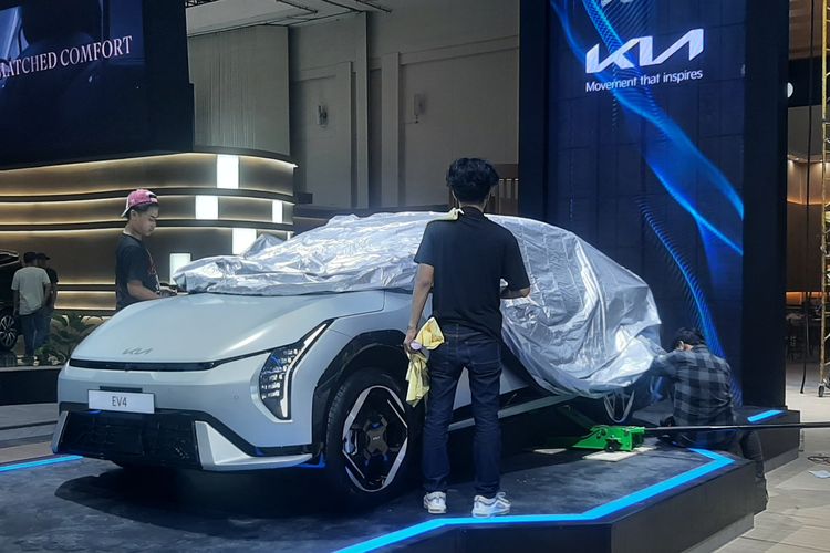 Gaikindo, mobil listrik, Kia EV4, kendaraan listrik, GIIAS 2025, GIIAS 2025: Kia EV4 Siap Diperkenalkan di Indonesia