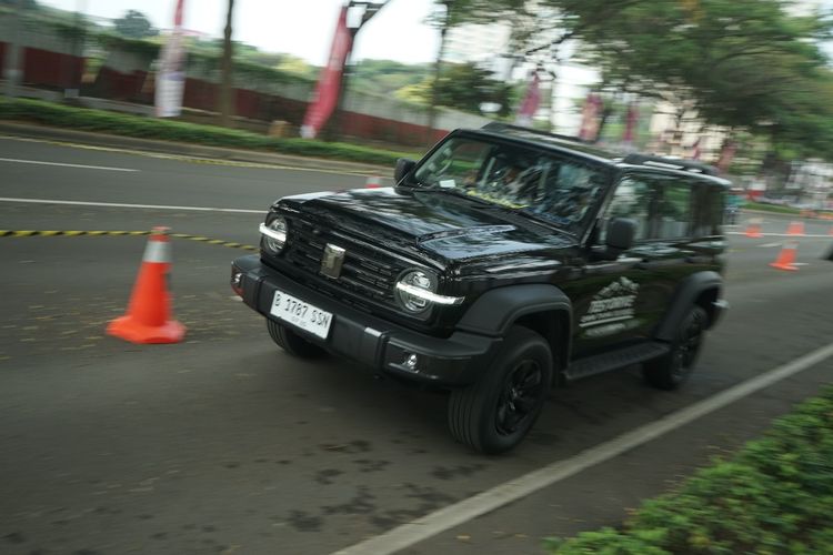 GWM Tank 300, Toyota Fortuner, Mitsubishi Pajero Sport, SUV Diesel, gwm tank 300, GWM Tank 300 vs Toyota Fortuner dan Mitsubishi Pajero Sport