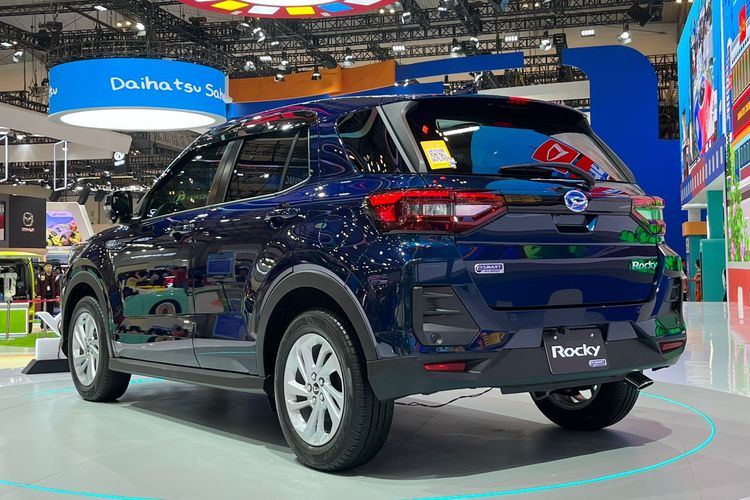 SUV hybrid, GIIAS 2025, Tri Mulyono, Daihatsu Rocky, SUV Hybrid, GIIAS 2025: Daihatsu Rocky e-Smart Hybrid Catat 80 SPK