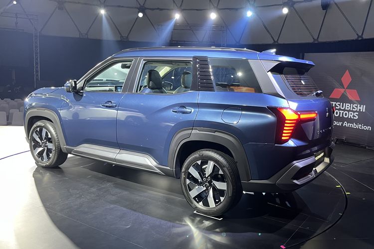 Mitsubishi Destinator, SUV 7-penumpang, mesin turbo, fitur keselamatan, Spesifikasi Lengkap Mitsubishi Destinator