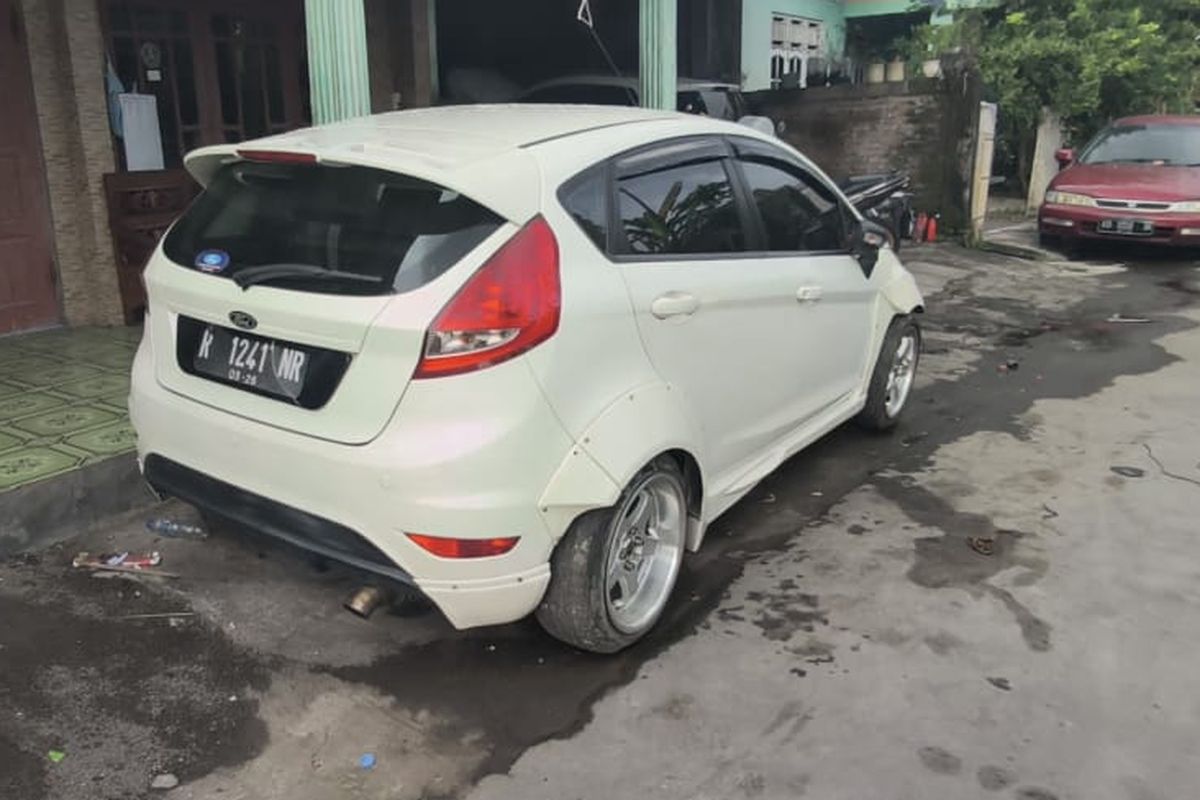 Ford Fiesta Bekas Punya 2 Jenis Transmisi Otomatis