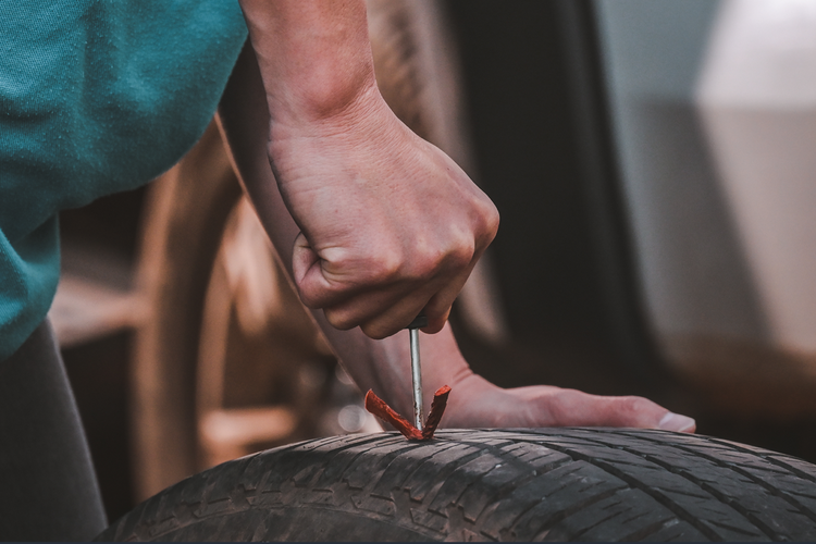 Fisa Rizqiano, tekanan ban, Tekanan ban, kebocoran ban, tambalan ban, Berapa Banyak Tambalan yang Aman untuk Ban Mobil?