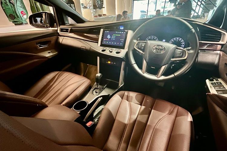 Kijang Innova, harga mobil bekas, kijang innova bekas, Innova Reborn, Kijang Innova Reborn, Cek Harga Bekas Innova Reborn, mulai Rp 200 Jutaan