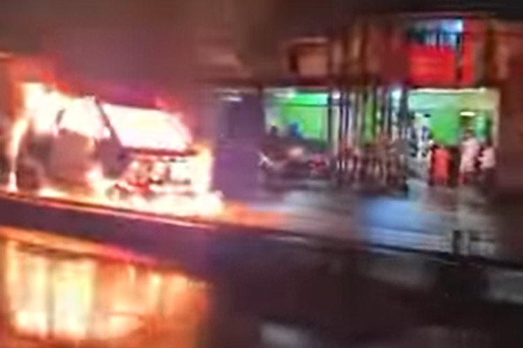 mobil listrik, Wuling, Air ev, terbakar, Bandung, bandung, Wuling Air ev Terbakar di Bandung, Wuling Lakukan Investigasi