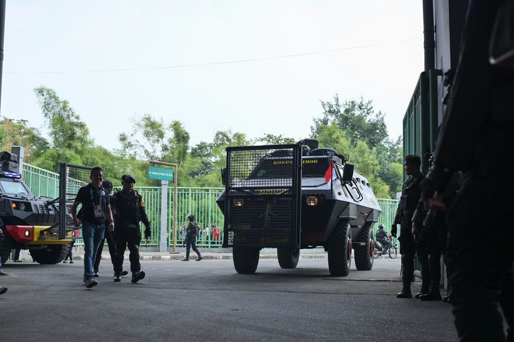 rantis, rantis brimob lindas ojol, Rantis Brimob, ojol dilindas mobil rantis, Rantis Brimob Punya Blind Spot Mematikan: Ada Risiko di Jalan Padat