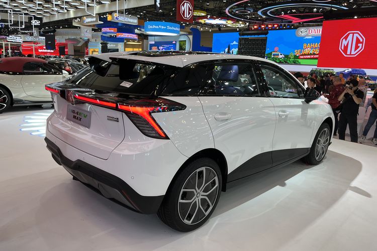 MG Motor Indonesia, MG4 EV Max, kendaraan listrik, GIIAS 2025, Kendaraan listrik, Harga Spesial dan Penawaran MG4 EV Max di GIIAS 2025