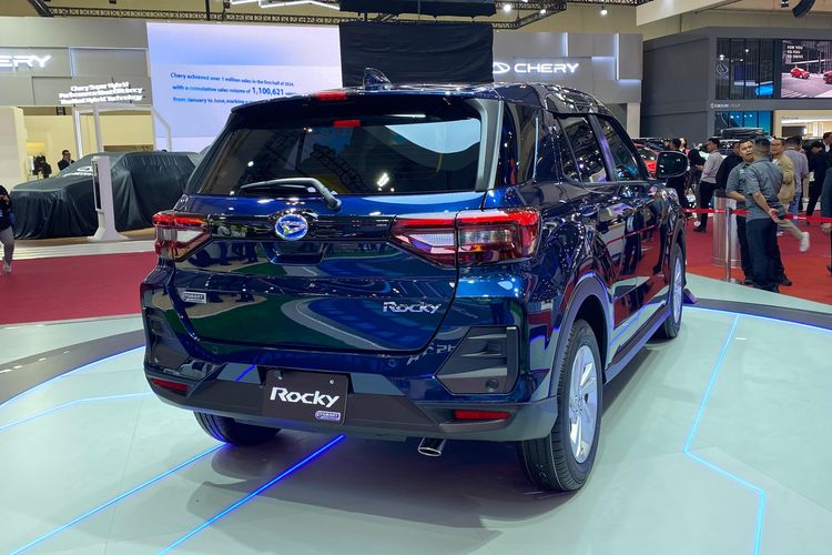 Daihatsu, Rocky e-Smart Hybrid, GIIAS, Rocky e-smart Hybrid, GIIAS 2025, Daihatsu Rocky e-smart Hybrid, GIIAS 2025 : Harga Rocky Hybrid Diumumkan Besok