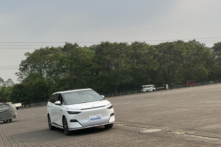 Xpeng X9, MPV listrik, GIIAS 2025, MPV Listrik mewah, Spesifikasi Xpeng X9 yang Hadir di GIIAS 2025, Rival Baru Denza D9