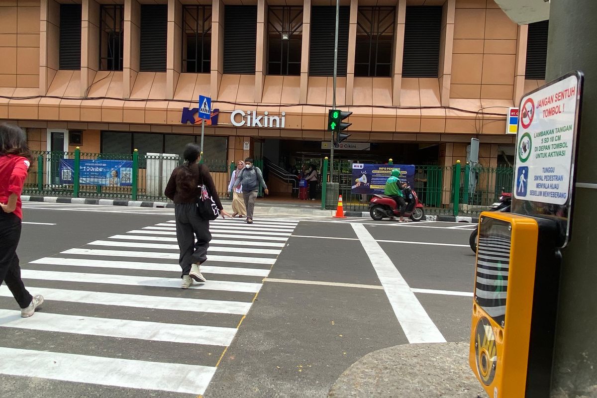 Apa Bedanya Pelican Crossing dan Zebra Cross?