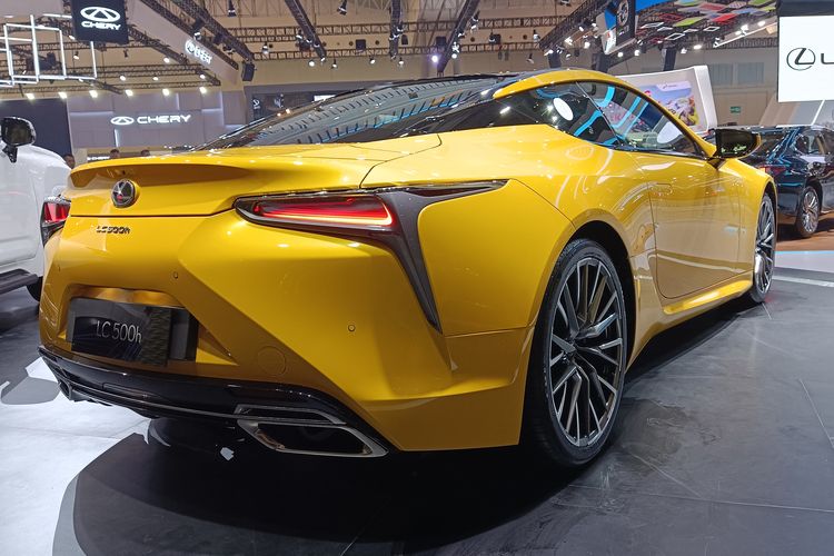 GIIAS 2025, desain mewah, Mobil Hybrid, Lexus LC 500h, Lexus LC 500h: Sedan Hybrid Mewah di GIIAS 2025