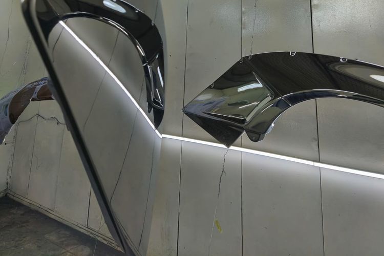 Modifikasi mobil, cat mobil, cat chrome, cat mobil chrome, Mobil Tampil Menyala dengan Modifikasi Cat Chrome, Segini Biayanya