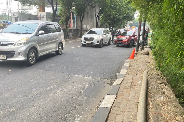 Dinas Perhubungan DKI, jalan tb simatupang, Kemacetan Jakarta, pipa air limbah, Kemacetan Jalan TB Simatupang: Proyek Pipa Air Limbah Dimulai