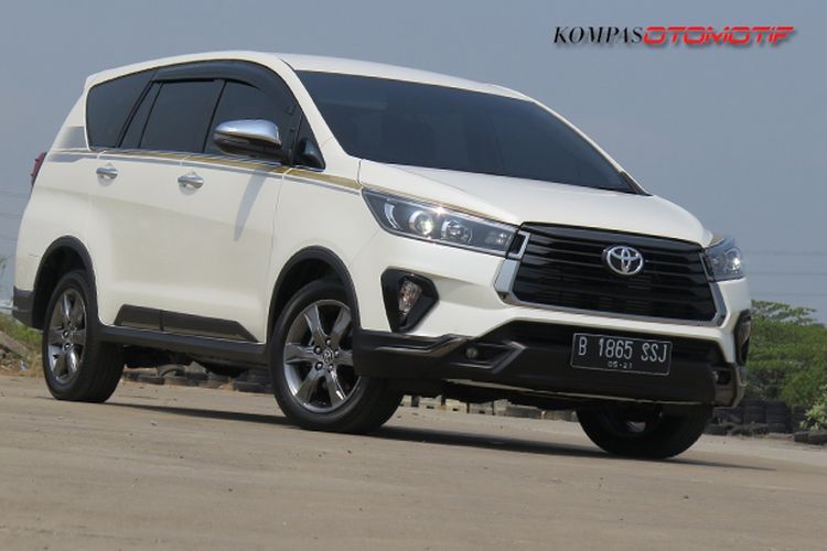 Polytron, Kijang Innova, Gaikindo, penjualan mobil, mobil listrik, Populer Otomotif, Rocky, artikel terpopuler, skema pembelian mobil listrik, Tiggo Cross, GIIAS 2025, Lamborghini Murcielago, Mobil Listrik Polytron, Rocky Vs Tiggo Cross
