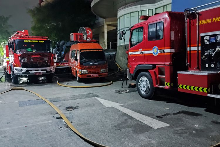 pemadam kebakaran, damkar, mobil damkar, Damkar, UU LLAJ, truk damkar, sirene, Pentingnya Waspada Suara Sirene Saat Berkendara