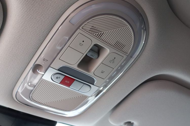 Hyundai, mobil listrik, Mudik Lebaran, Hyundai Motor Company, Hyundai Motors Indonesia (HMID), mobile charging, Vehicle-to-Load, Bukan Sembarang V2L, Mobile Charging Hyundai Pakai Alat Khusus