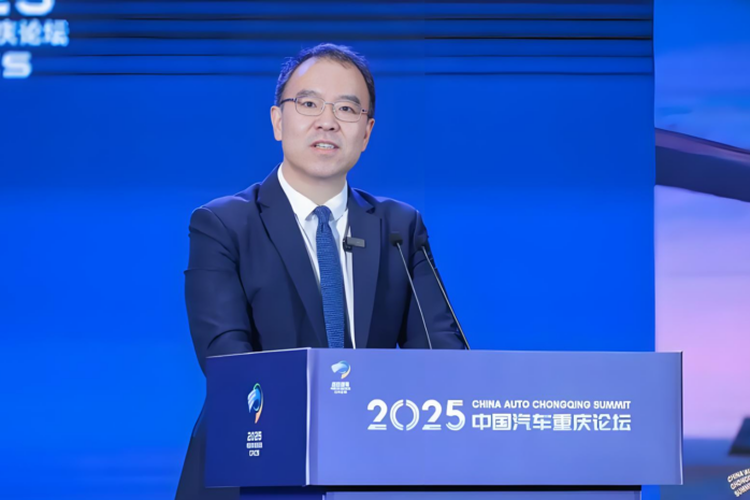 industri mobil, Geely, mobil china, industri mobil listrik, Industri Otomotif China Retak, BYD dan Geely Saling Sindir di Forum