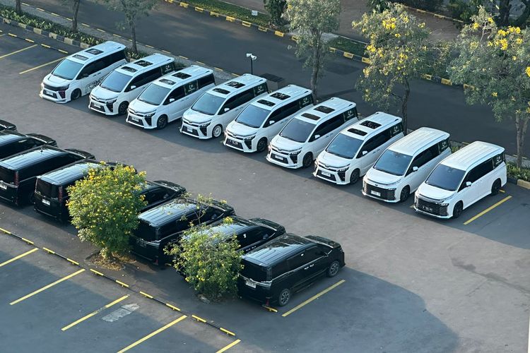 Komunitas mobil, toyota voxy, Voxy Club Indonesia), Sewindu Komunitas Voxy Club Indonesia, Touring ke Cirebon 