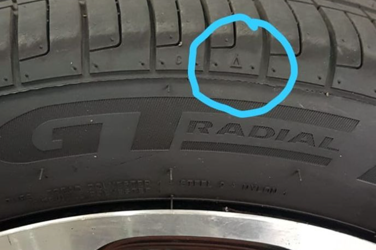 aquaplaning, ban mobil, kecepatan berkendara, kedalaman kembangan, Pentingnya Memeriksa TWI Ban Mobil untuk Mencegah Aquaplaning