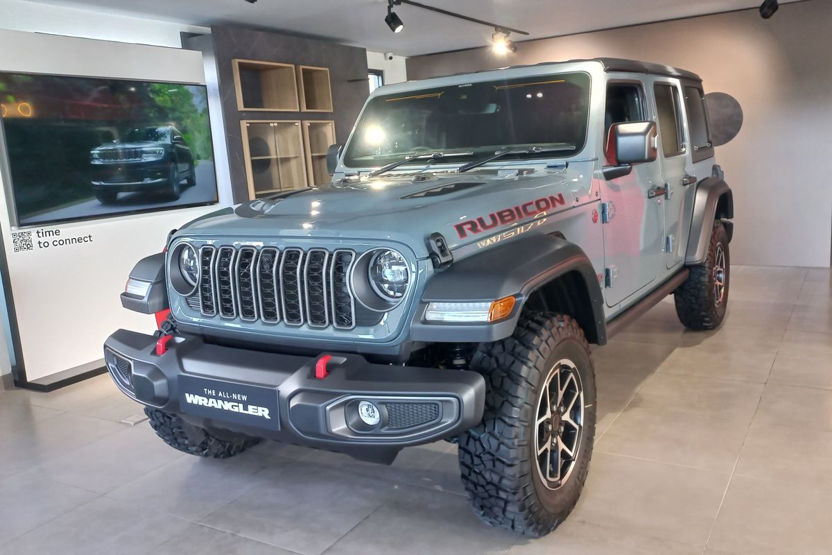 Jeep Wrangler 4-Door Rubicon: SUV Ikonik Punya Teknologi Lebih Modern